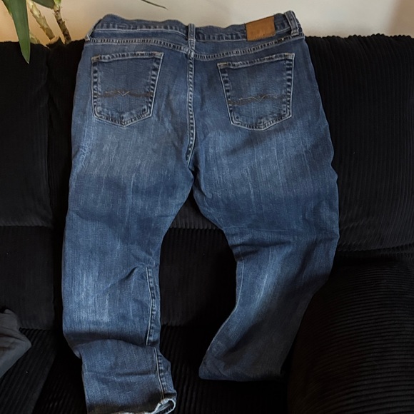 Lucky Brand Relaxed Fit Dark Blue Jeans - Picture 6 of 6